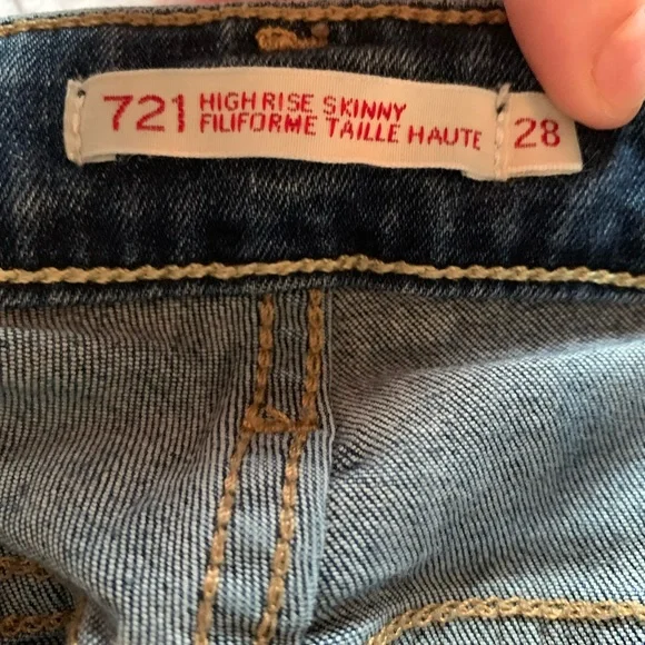 712 Levi’s - Picture 3 of 3